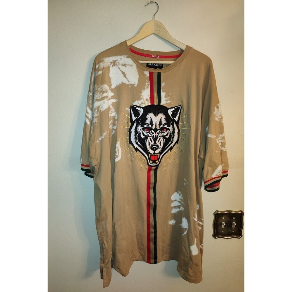 Men Makobi MK Exclusive of Decoration Wolf Beige T Shirt Size 4XB Pit to Pit 30"